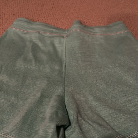 Tommy Bahama shorts - Picture 4 of 4